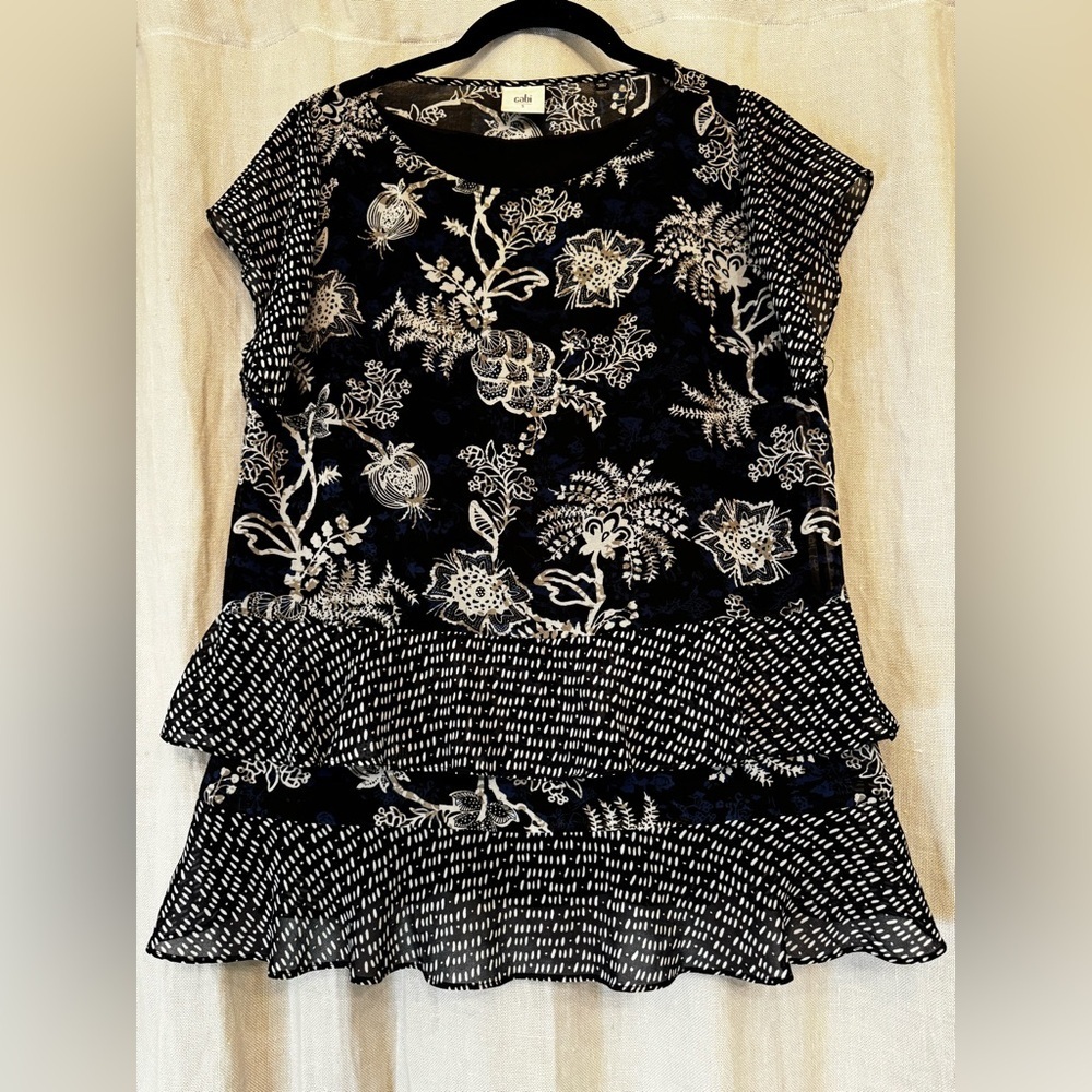 Cabi Wanderer Mixed Print Tiered Blouse Small 5355